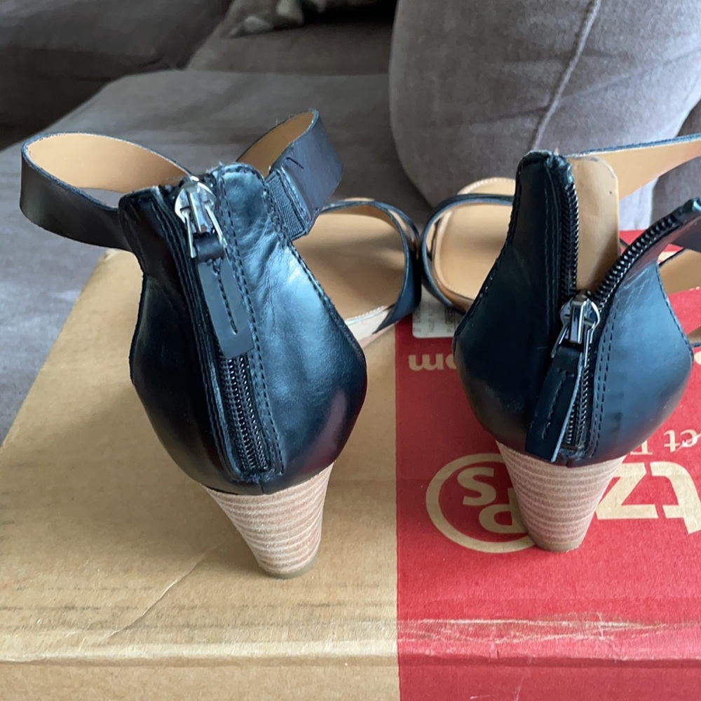 Franco Sarto sandals - Picture 2 of 5